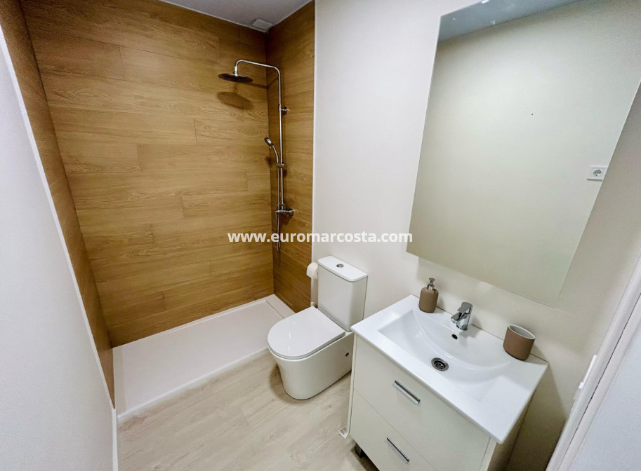 Objekte zum Wiederverkauf - Wohnung - Torrevieja - TORREVIEJA