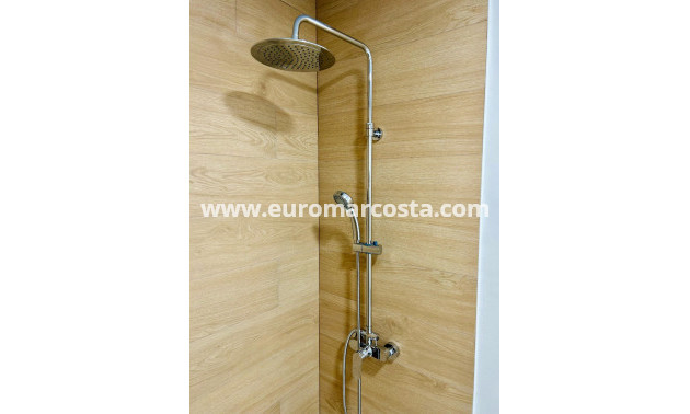 Objekte zum Wiederverkauf - Wohnung - Torrevieja - TORREVIEJA