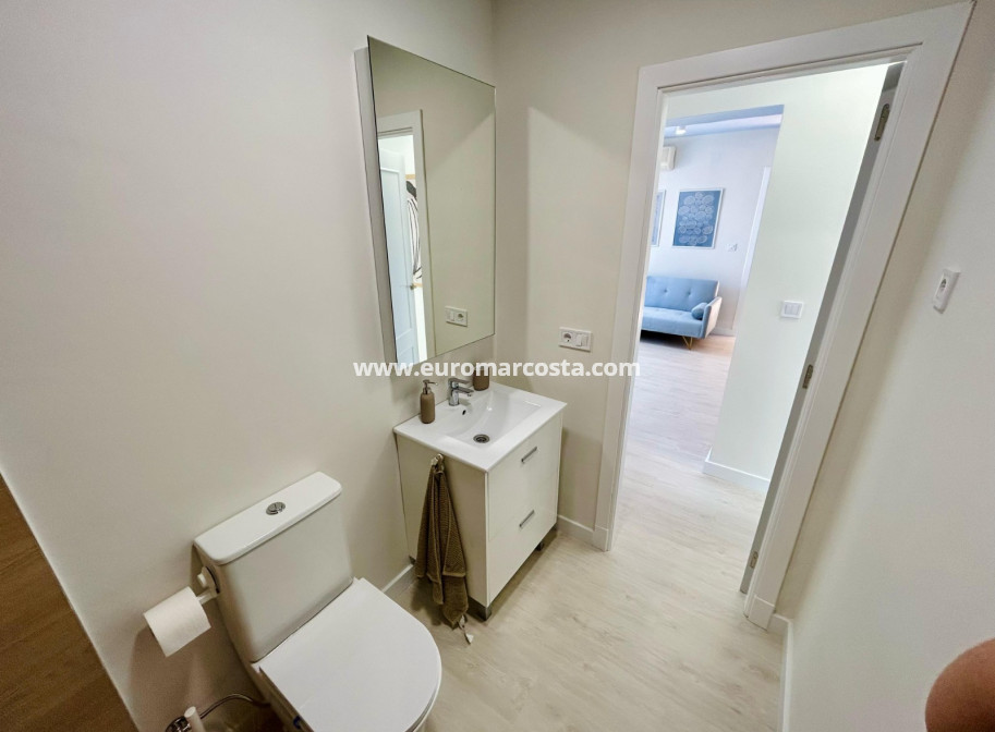 Objekte zum Wiederverkauf - Wohnung - Torrevieja - TORREVIEJA
