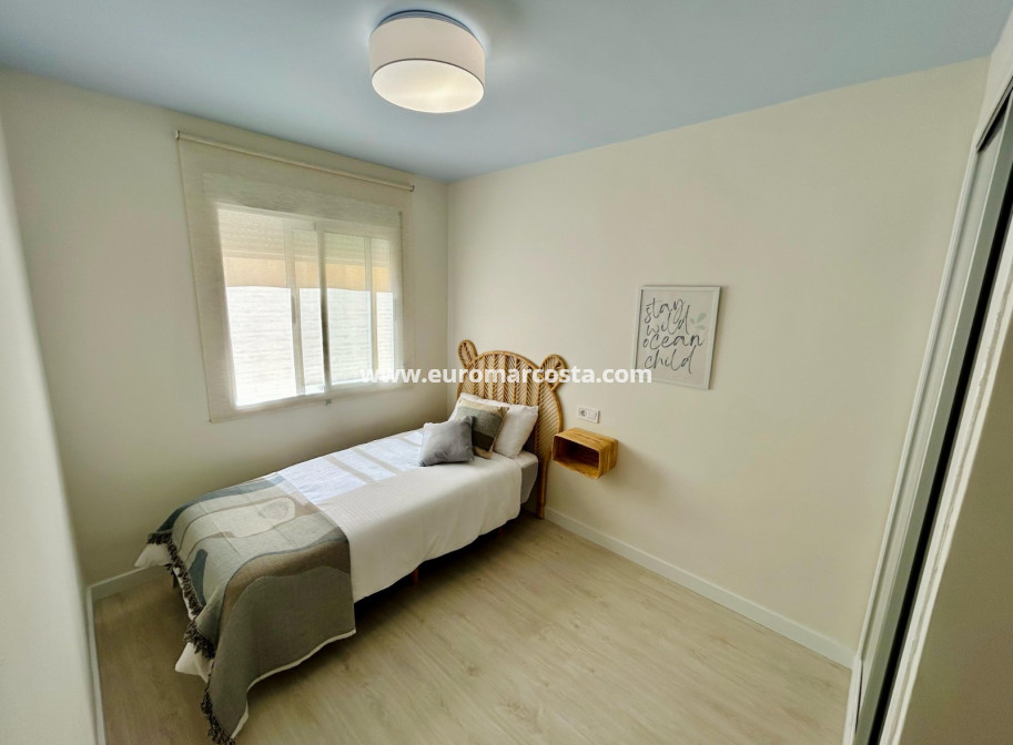 Objekte zum Wiederverkauf - Wohnung - Torrevieja - TORREVIEJA