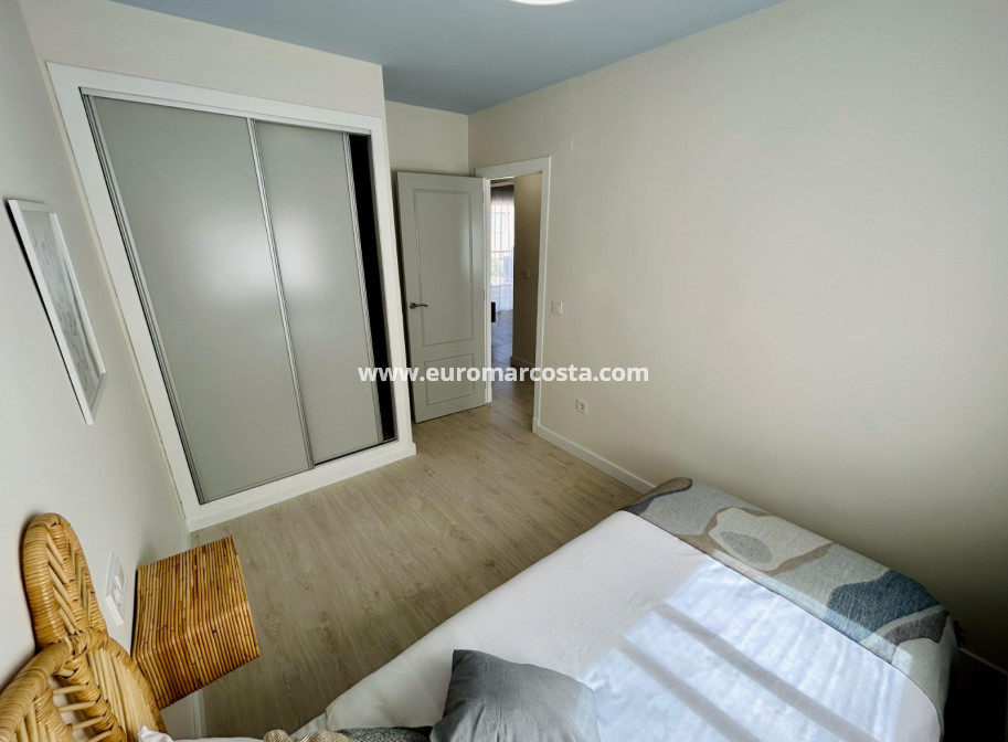 Objekte zum Wiederverkauf - Wohnung - Torrevieja - TORREVIEJA