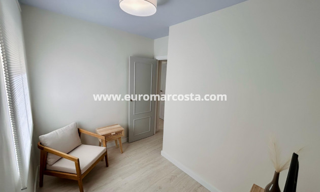 Objekte zum Wiederverkauf - Wohnung - Torrevieja - TORREVIEJA