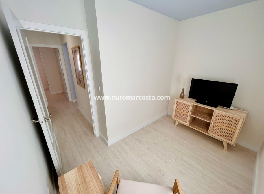 Objekte zum Wiederverkauf - Wohnung - Torrevieja - TORREVIEJA