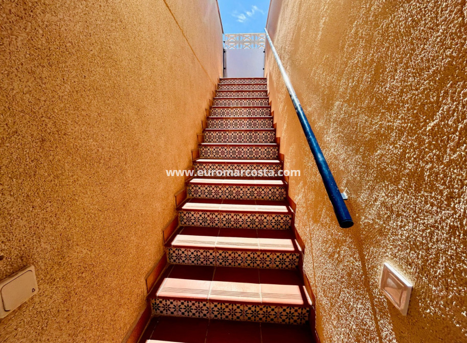 Objekte zum Wiederverkauf - Wohnung - Torrevieja - TORREVIEJA