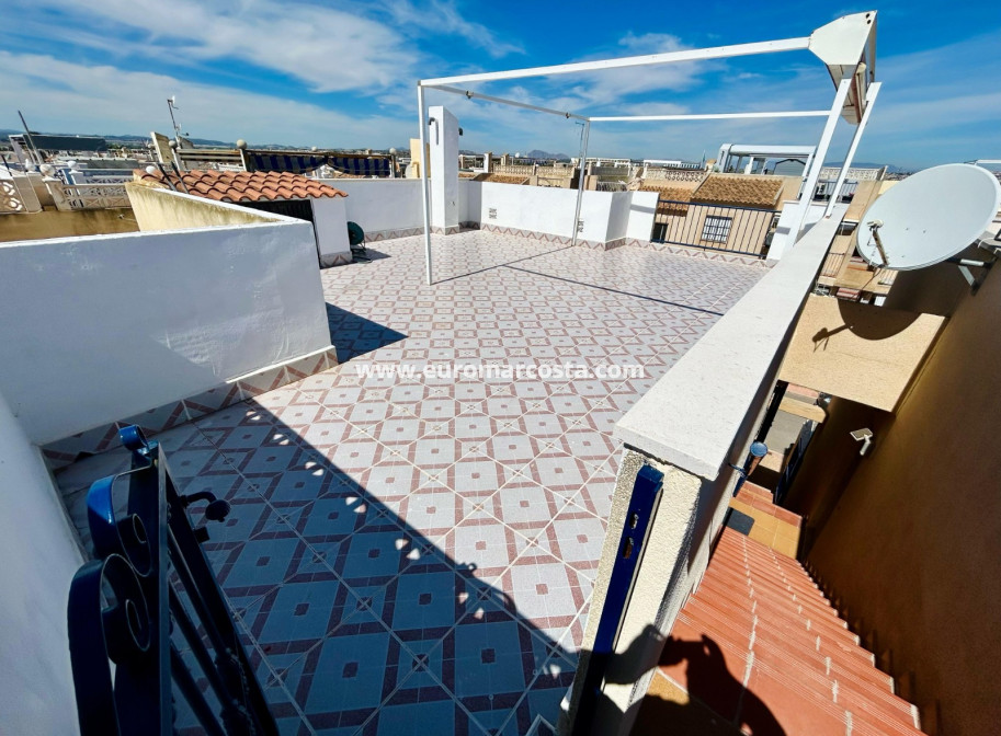 Objekte zum Wiederverkauf - Wohnung - Torrevieja - TORREVIEJA