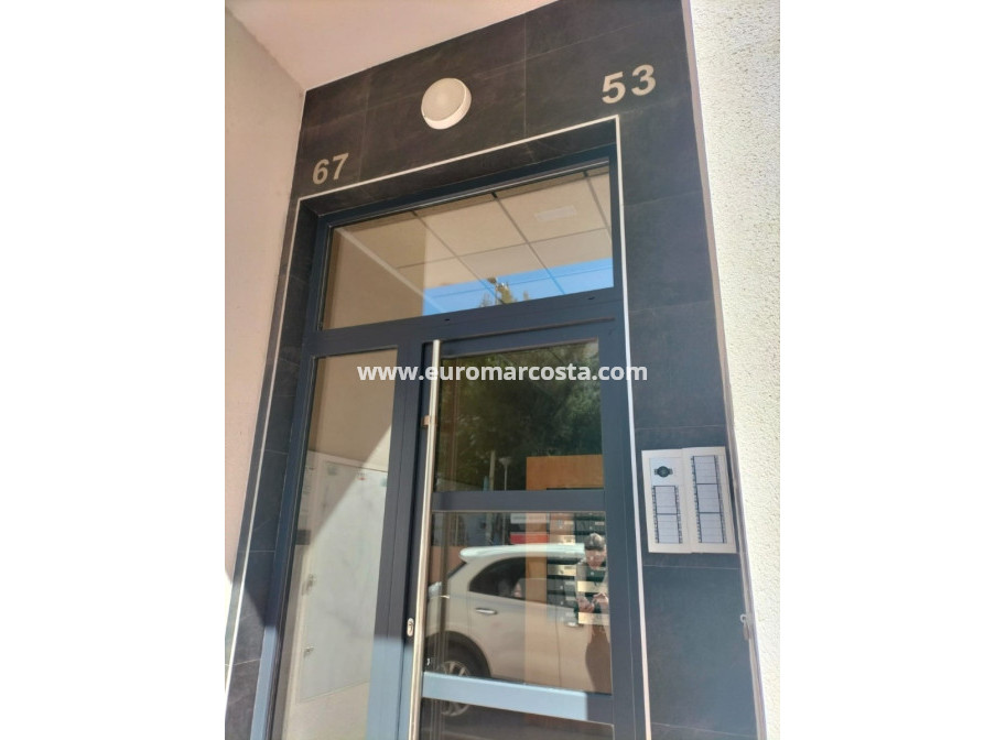 Objekte zum Wiederverkauf - Wohnung - Torrevieja - TORREVIEJA