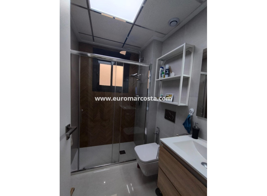Objekte zum Wiederverkauf - Wohnung - Torrevieja - TORREVIEJA