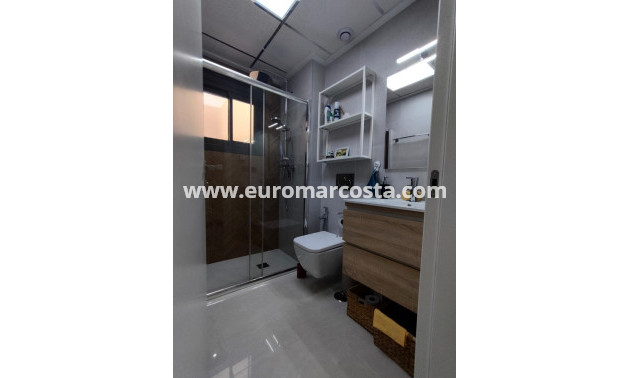 Objekte zum Wiederverkauf - Wohnung - Torrevieja - TORREVIEJA