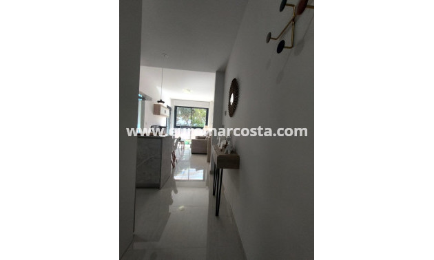 Objekte zum Wiederverkauf - Wohnung - Torrevieja - TORREVIEJA