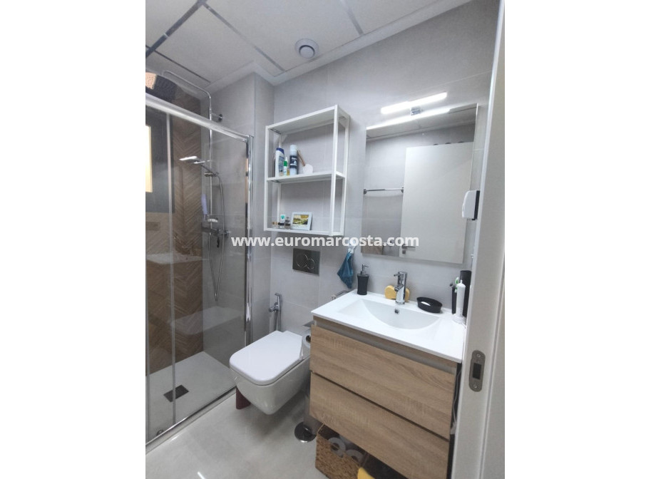 Objekte zum Wiederverkauf - Wohnung - Torrevieja - TORREVIEJA