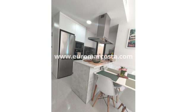 Objekte zum Wiederverkauf - Wohnung - Torrevieja - TORREVIEJA