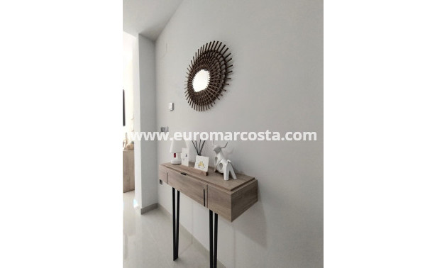 Objekte zum Wiederverkauf - Wohnung - Torrevieja - TORREVIEJA