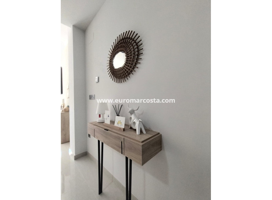 Objekte zum Wiederverkauf - Wohnung - Torrevieja - TORREVIEJA