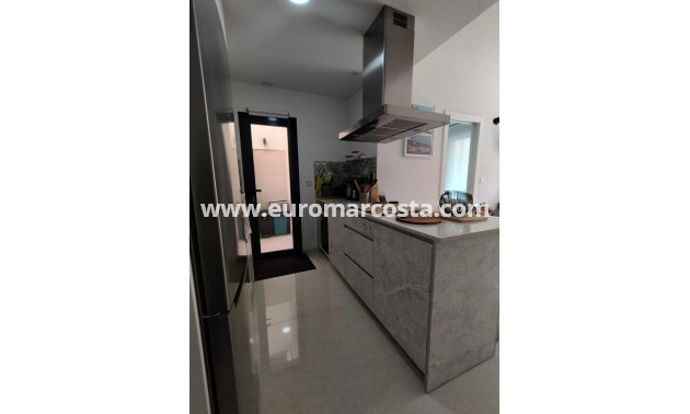 Objekte zum Wiederverkauf - Wohnung - Torrevieja - TORREVIEJA