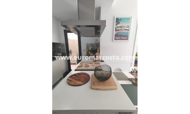 Objekte zum Wiederverkauf - Wohnung - Torrevieja - TORREVIEJA