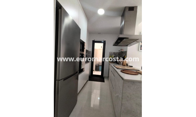 Objekte zum Wiederverkauf - Wohnung - Torrevieja - TORREVIEJA