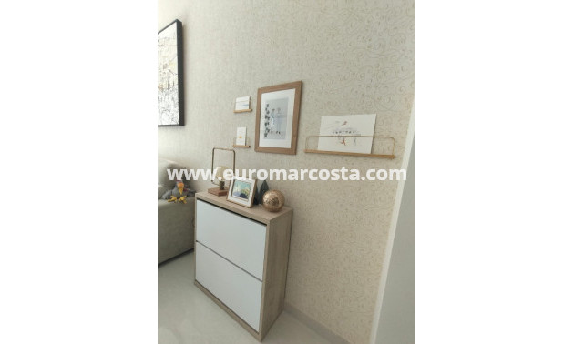 Objekte zum Wiederverkauf - Wohnung - Torrevieja - TORREVIEJA