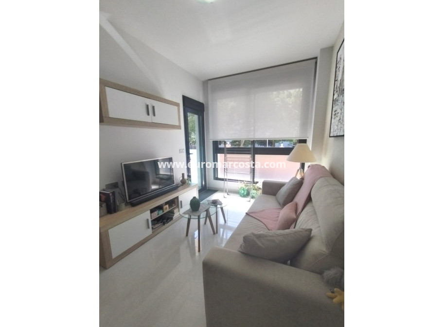Objekte zum Wiederverkauf - Wohnung - Torrevieja - TORREVIEJA