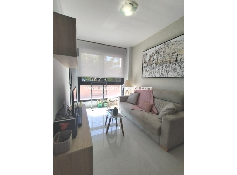 Objekte zum Wiederverkauf - Wohnung - Torrevieja - TORREVIEJA