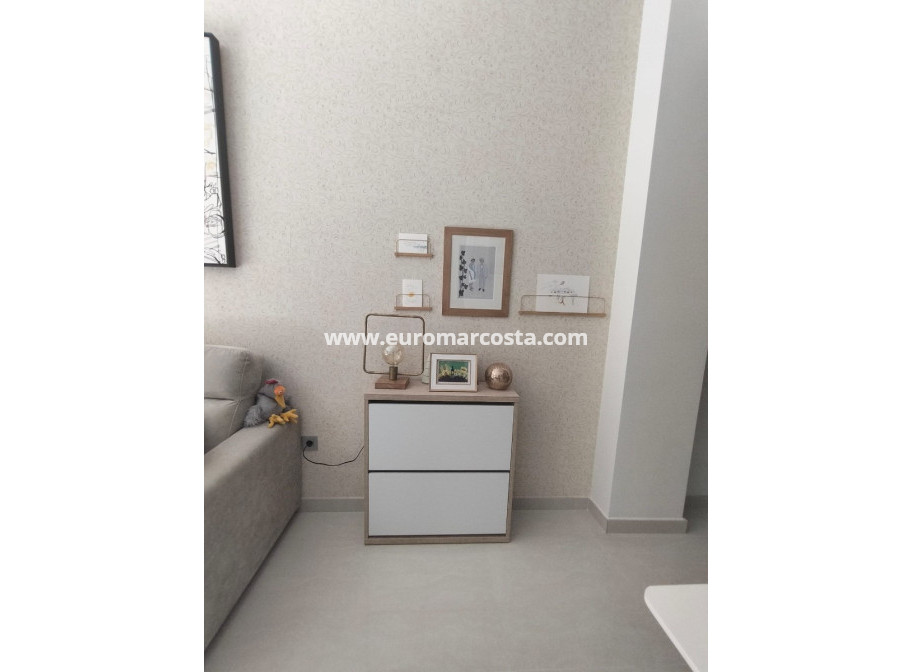 Objekte zum Wiederverkauf - Wohnung - Torrevieja - TORREVIEJA
