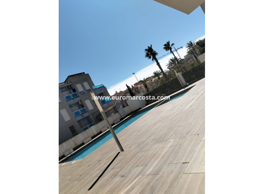 Objekte zum Wiederverkauf - Wohnung - Torrevieja - TORREVIEJA