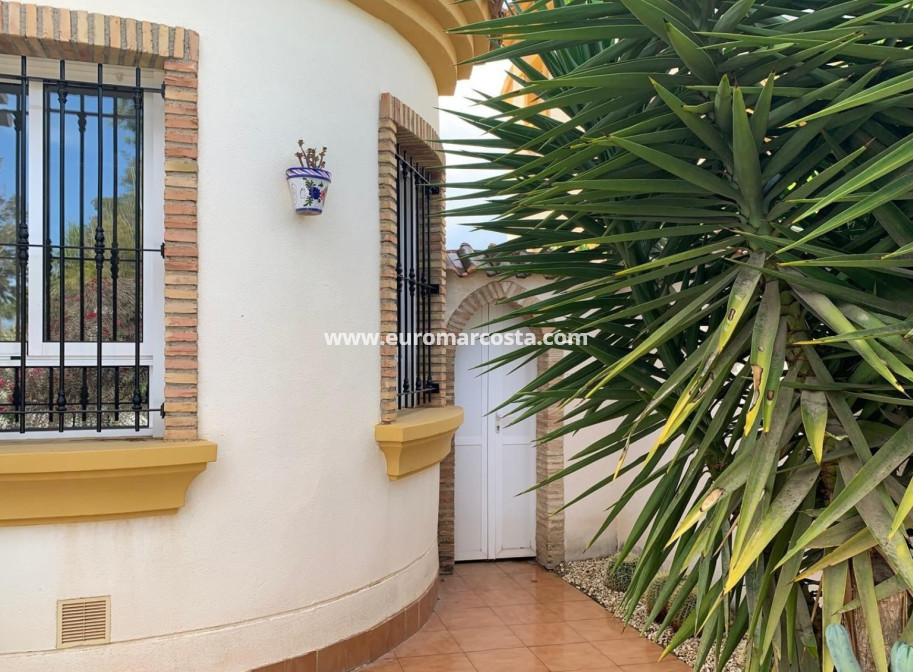 Objekte zum Wiederverkauf - Villa freitstehend - Guardamar del Segura