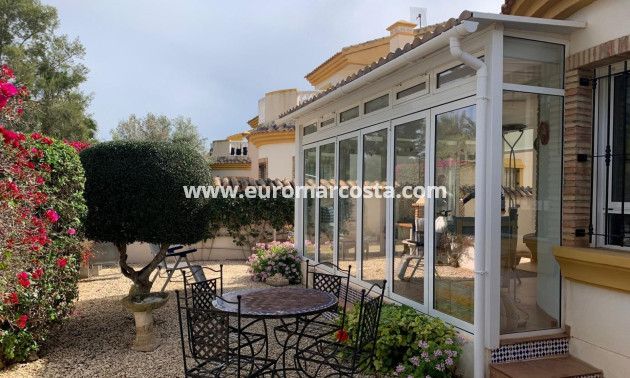 Objekte zum Wiederverkauf - Villa freitstehend - Guardamar del Segura