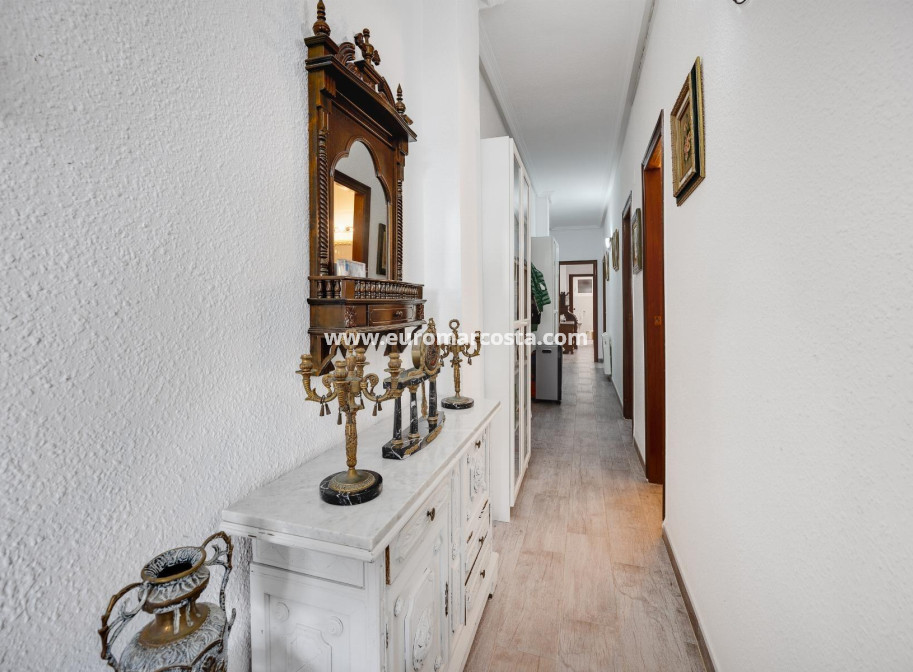 Sale - Apartment / flat - Torrevieja - TORREVIEJA