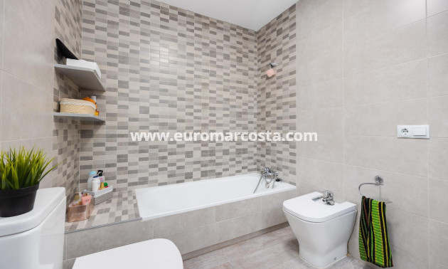 Sale - Apartment / flat - Torrevieja - TORREVIEJA