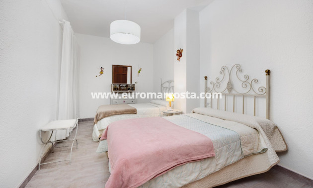 Sale - Apartment / flat - Torrevieja - TORREVIEJA