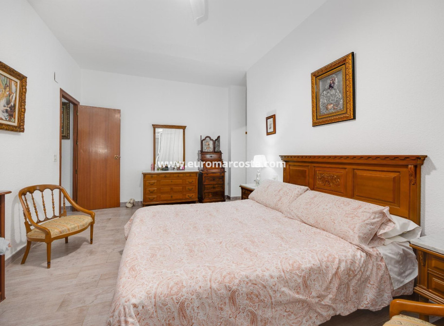 Sale - Apartment / flat - Torrevieja - TORREVIEJA