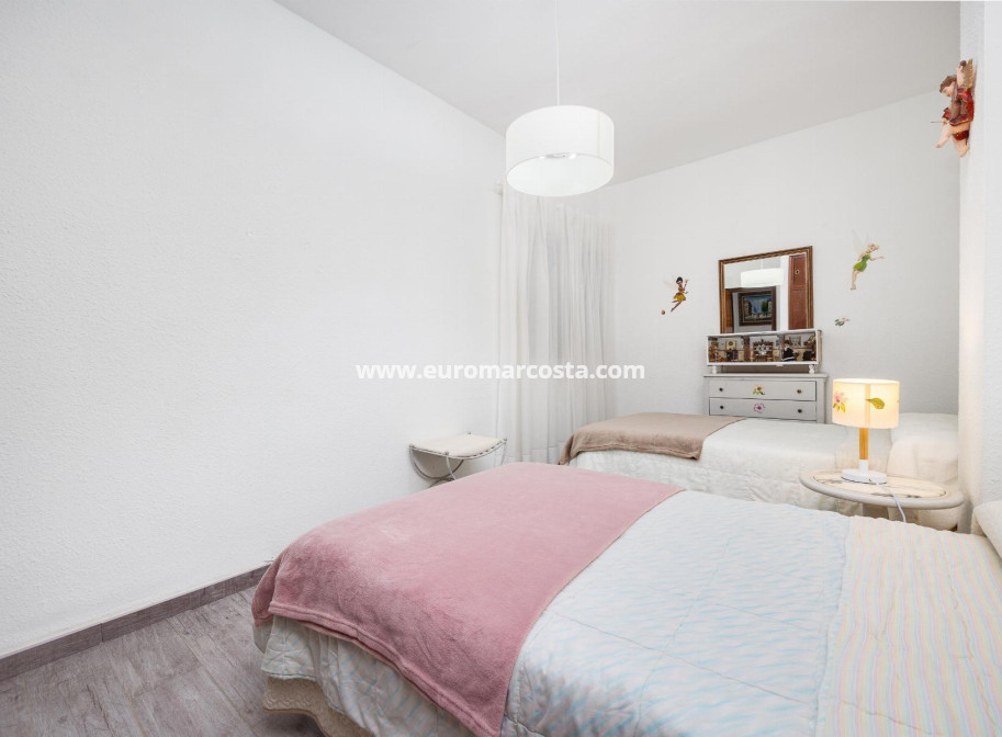 Sale - Apartment / flat - Torrevieja - TORREVIEJA