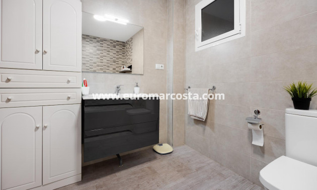 Sale - Apartment / flat - Torrevieja - TORREVIEJA
