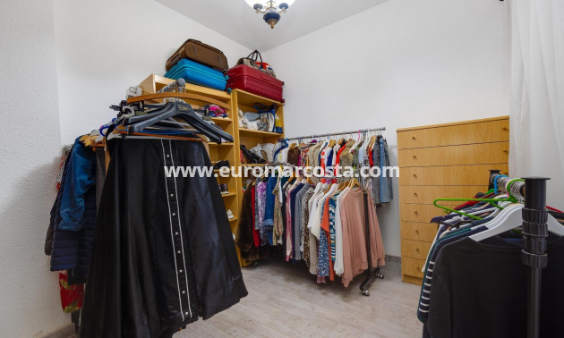 Sale - Apartment / flat - Torrevieja - TORREVIEJA