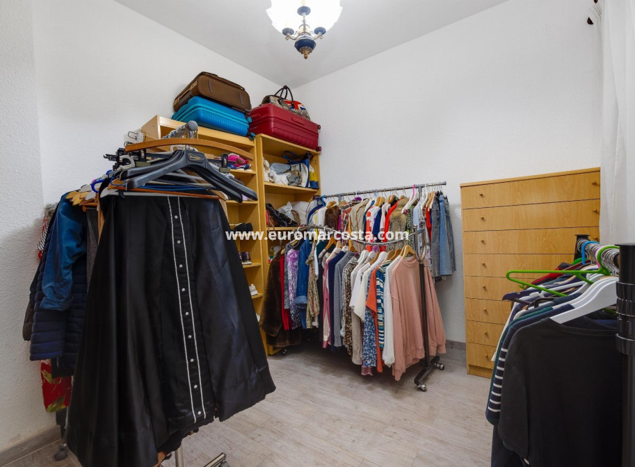 Sale - Apartment / flat - Torrevieja - TORREVIEJA