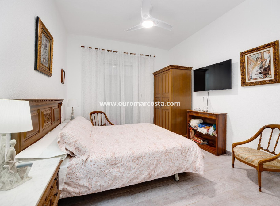 Sale - Apartment / flat - Torrevieja - TORREVIEJA