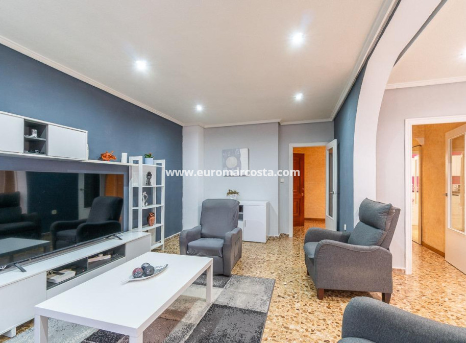 Objekte zum Wiederverkauf - Wohnung - Torrevieja - TORREVIEJA