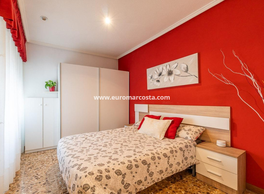 Objekte zum Wiederverkauf - Wohnung - Torrevieja - TORREVIEJA