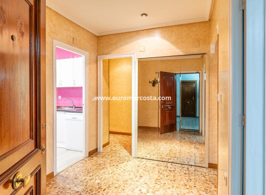 Objekte zum Wiederverkauf - Wohnung - Torrevieja - TORREVIEJA