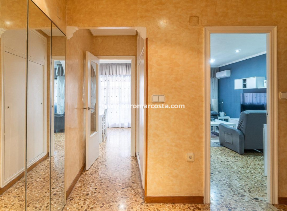 Objekte zum Wiederverkauf - Wohnung - Torrevieja - TORREVIEJA