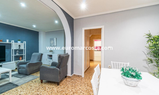 Objekte zum Wiederverkauf - Wohnung - Torrevieja - TORREVIEJA