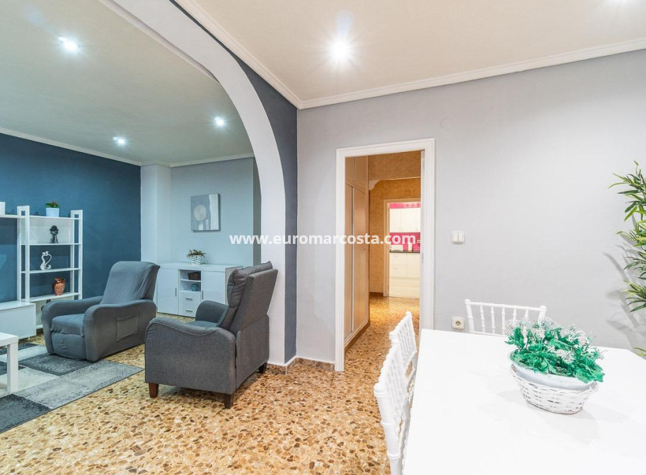 Objekte zum Wiederverkauf - Wohnung - Torrevieja - TORREVIEJA