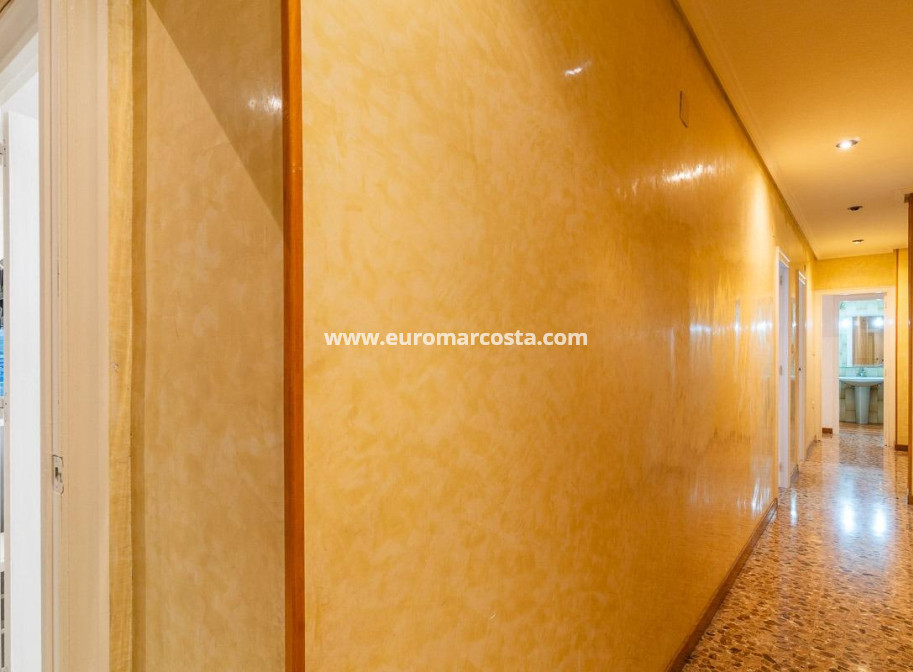 Objekte zum Wiederverkauf - Wohnung - Torrevieja - TORREVIEJA