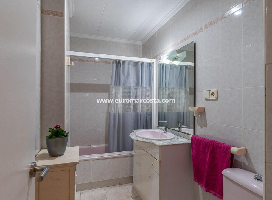 Objekte zum Wiederverkauf - Wohnung - Torrevieja - TORREVIEJA