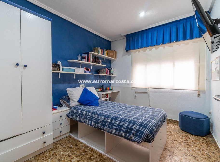 Objekte zum Wiederverkauf - Wohnung - Torrevieja - TORREVIEJA