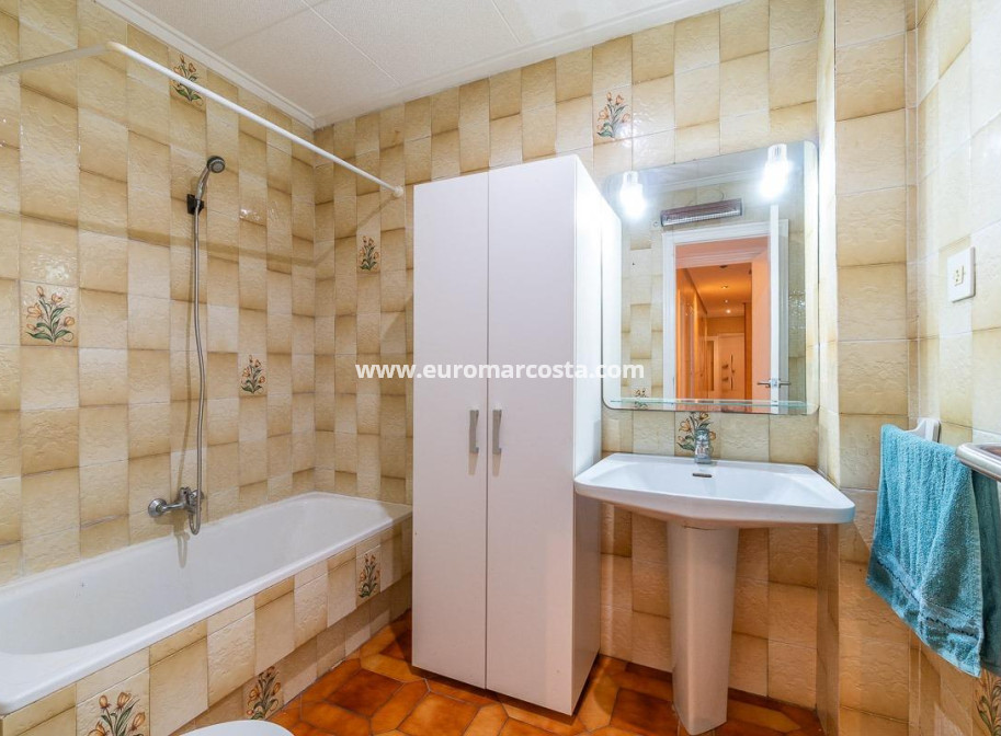 Objekte zum Wiederverkauf - Wohnung - Torrevieja - TORREVIEJA