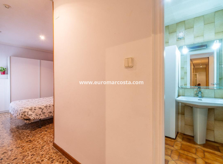 Objekte zum Wiederverkauf - Wohnung - Torrevieja - TORREVIEJA