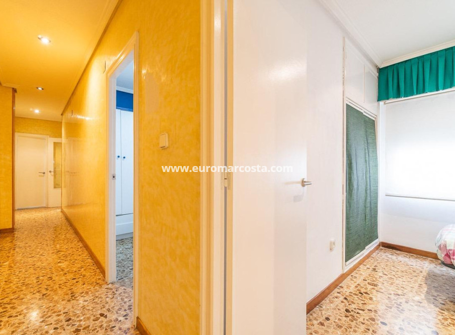 Objekte zum Wiederverkauf - Wohnung - Torrevieja - TORREVIEJA