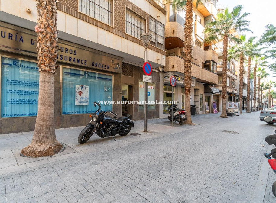 Objekte zum Wiederverkauf - Wohnung - Torrevieja - TORREVIEJA
