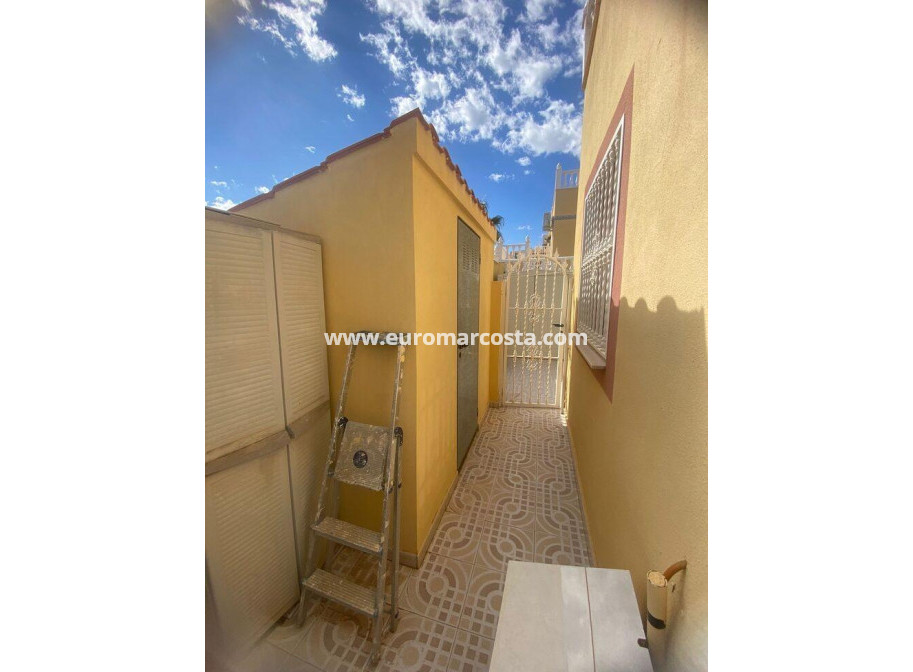 Sale - Apartment / flat - Orihuela Costa